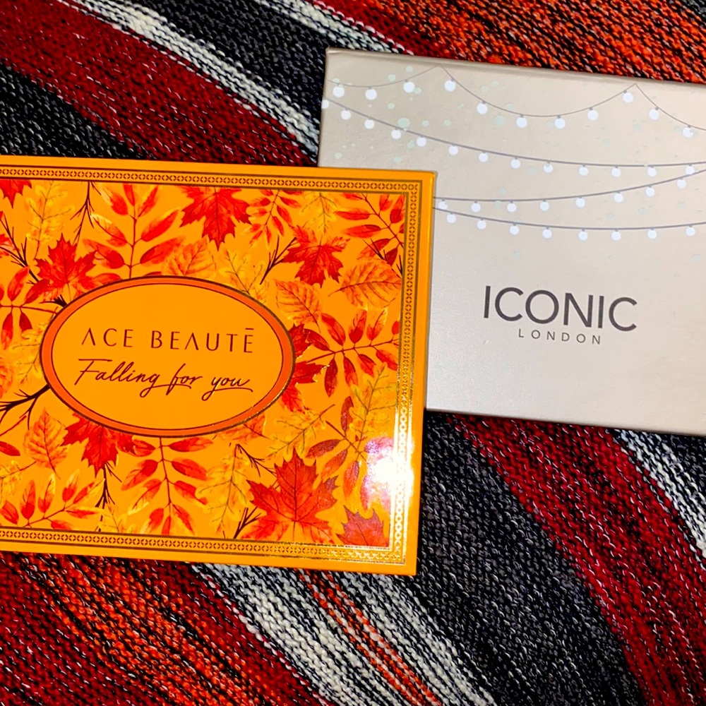 Iconic Highlight & Eyeshadow